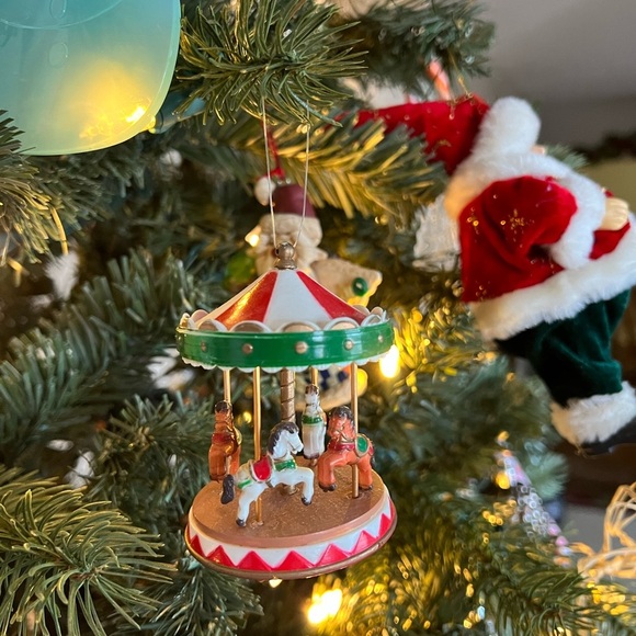 ❤️Rare Vintage 1974 Christmas Carousel Horse Ornament - Picture 7 of 8